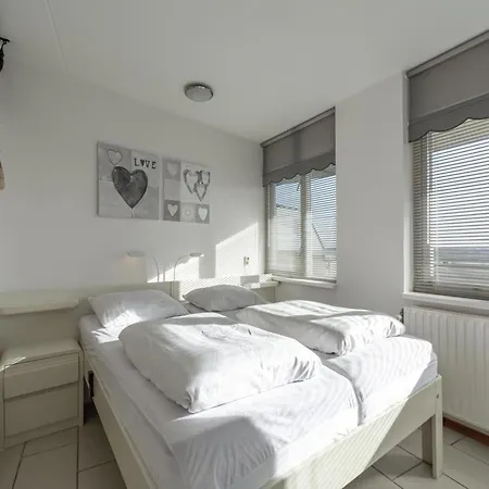 Lovely Beachside With Balcony Apartment