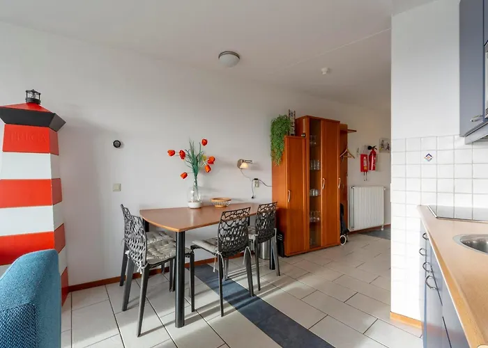 Apartment In By Entrance